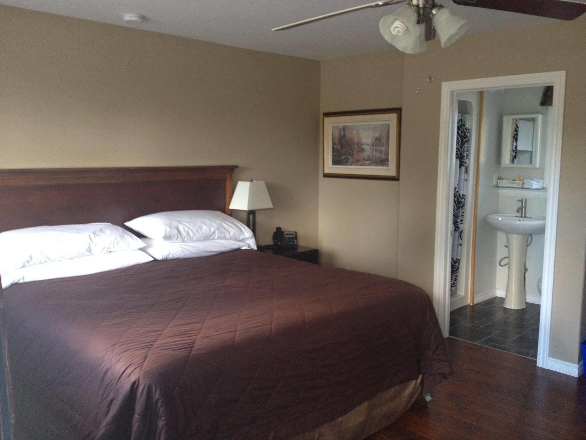 My Friends Inn Manitoulin Manitowaning Extérieur photo
