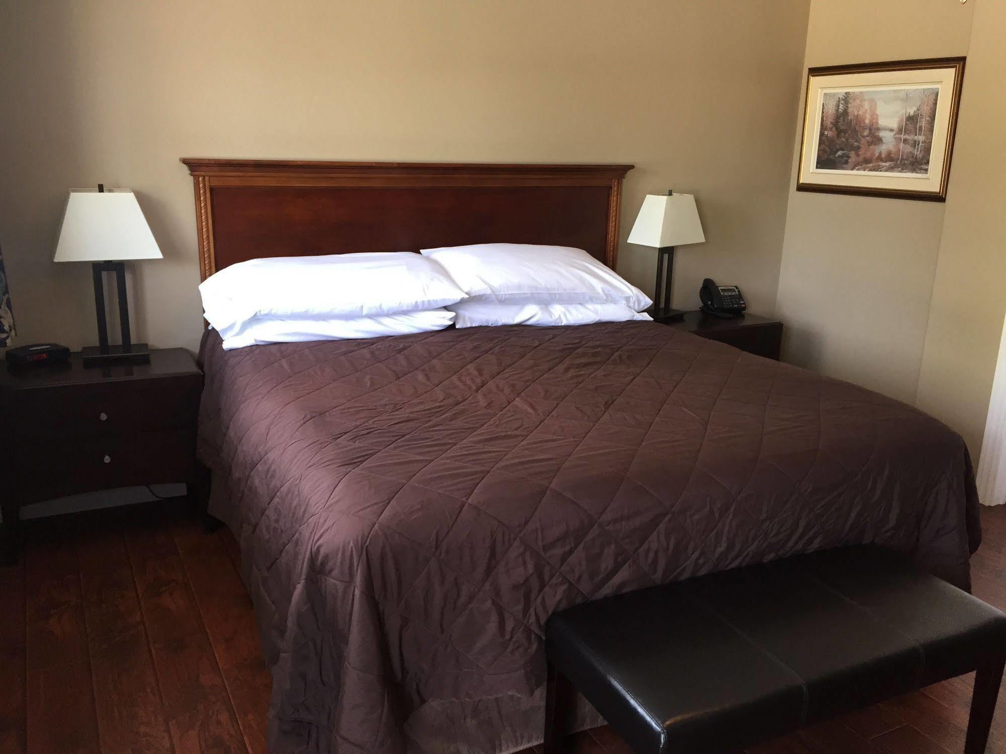 My Friends Inn Manitoulin Manitowaning Extérieur photo